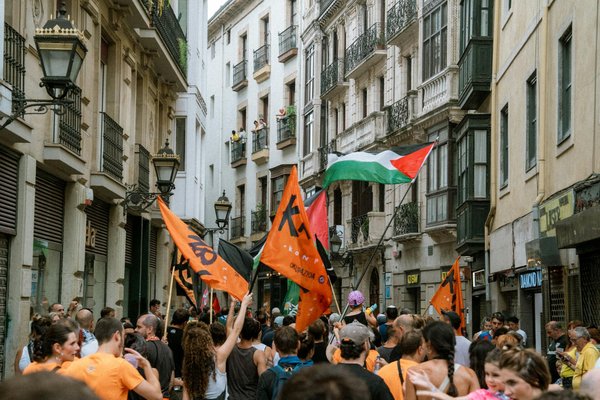 Quels sont les défis de la conservation des œuvres textiles anciennes ?