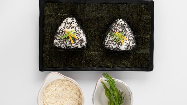 Comment servir vos onigiri au thon et mayonnaise ?